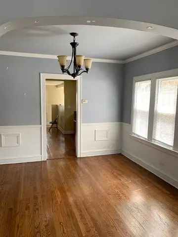 Single-family house For Sale in 2011, South 12th Avenue, Maywood, Illinois