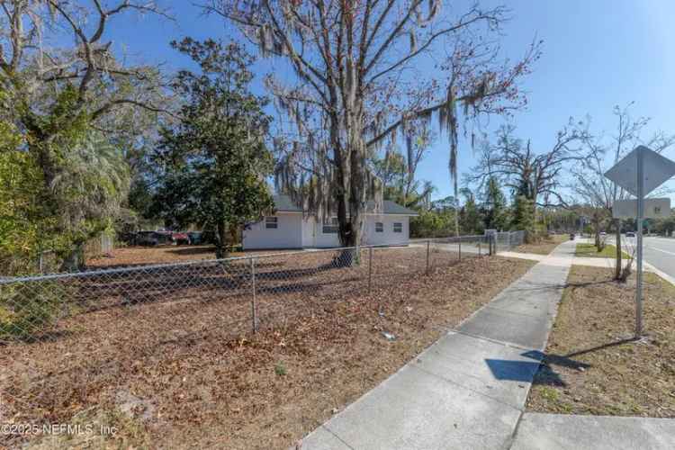 Single-family house For Sale in 9049, Norfolk Boulevard, Jacksonville, Florida