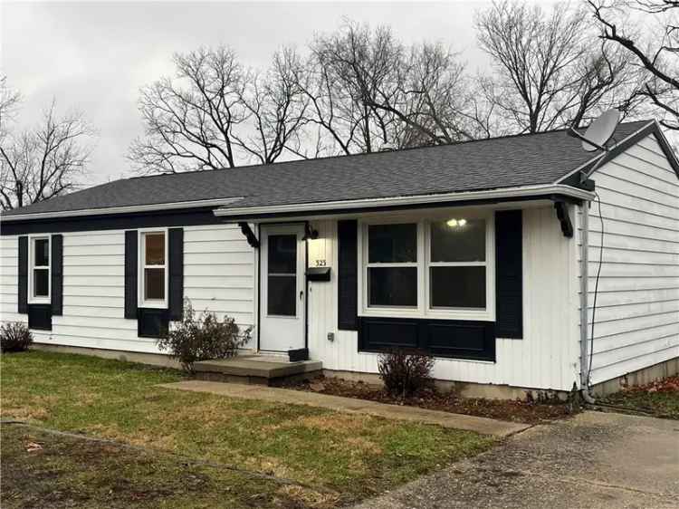 Single-family house For Sale in 323, West Tyler Avenue, Charleston, Illinois