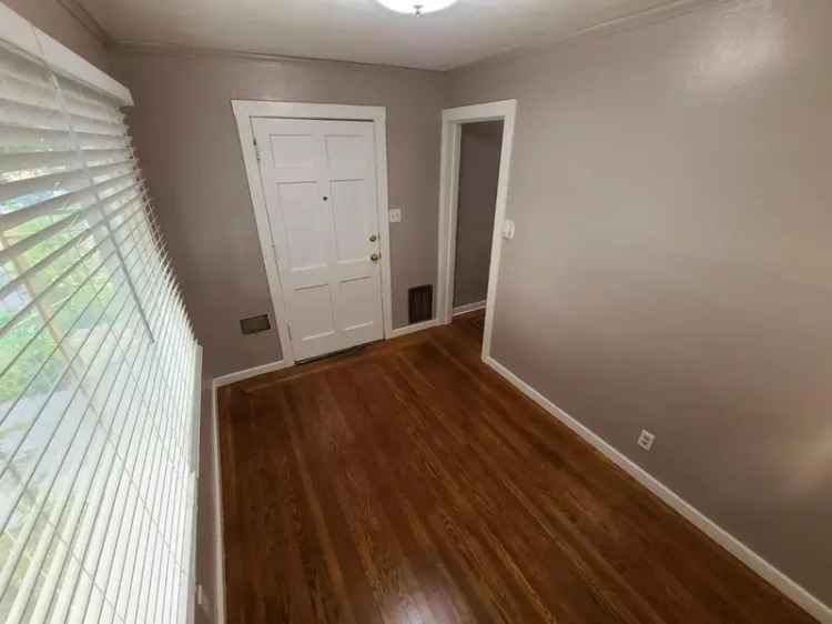 Multi-family house For Sale in 1214, 27th Street, Sacramento, California