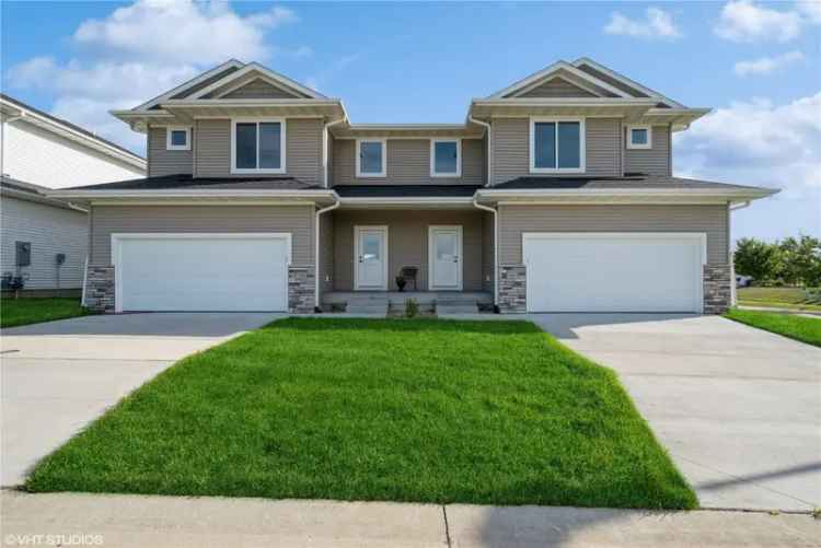 Condo For Sale in 7080, Waterview Drive Southwest, Cedar Rapids, Iowa