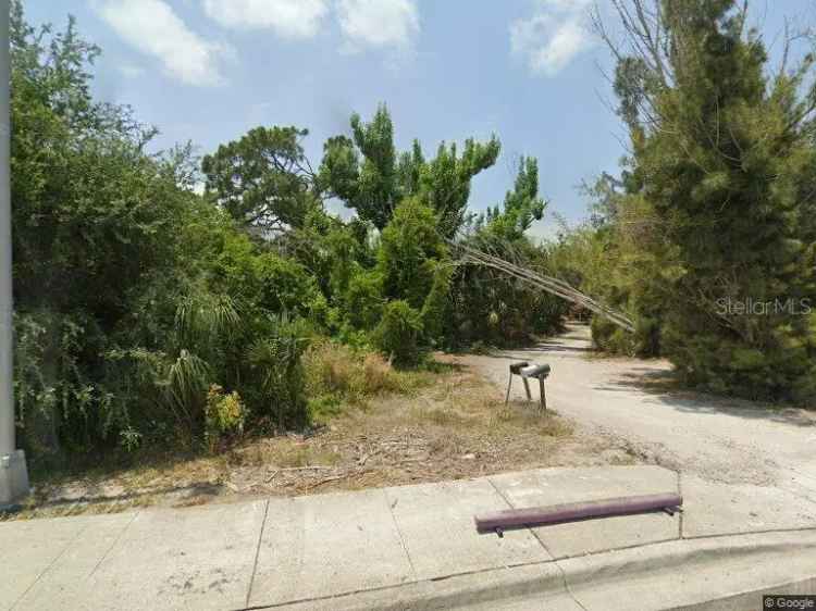 Land For Sale in Englewood, Florida