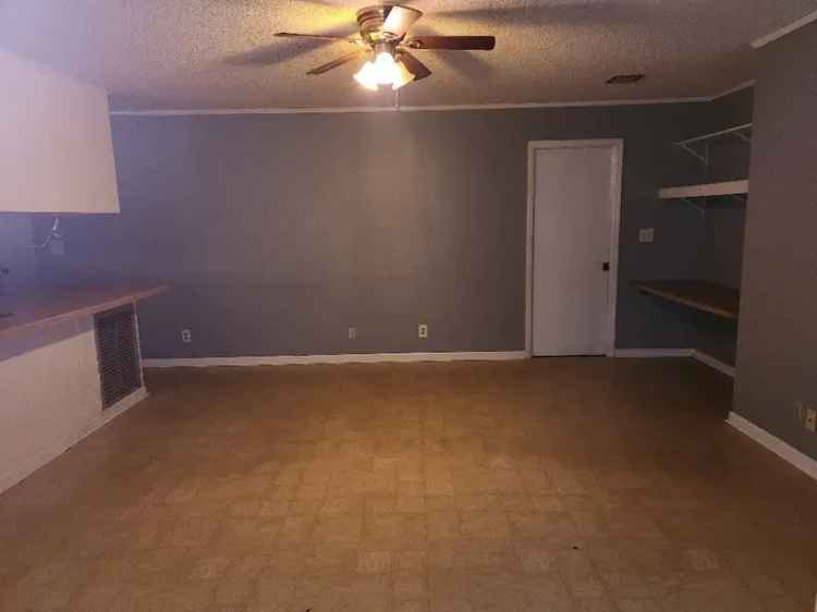 Single-family house For Sale in Dothan, Alabama