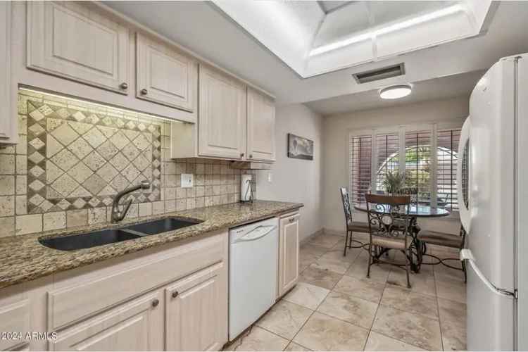 Single-family house For Sale in 10701, West Wedgewood Drive, Sun City, Arizona