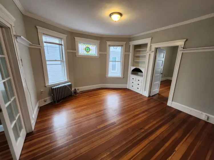 3 Bedroom 1 Bath Apartment Near Ashmont T Station