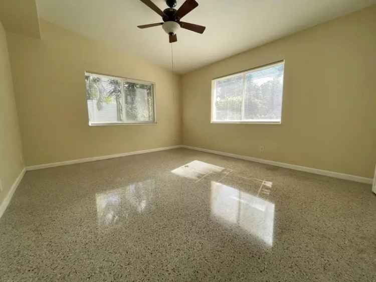 Single-family house For Sale in 246, Northeast 10th Street, Delray Beach, Florida