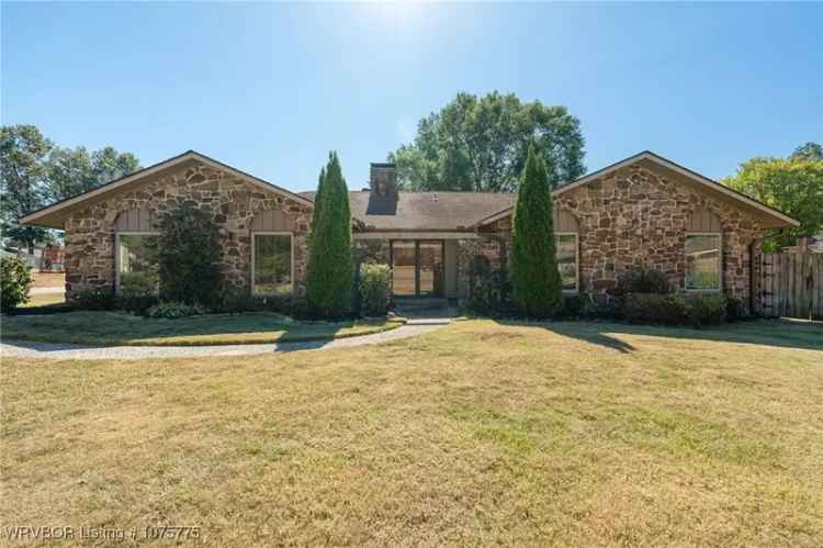 Single-family house For Sale in 310, Briarwood Court, Russellville, Arkansas