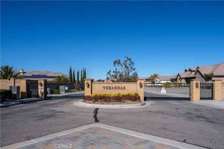 Single-family house For Sale in Apple Valley, California