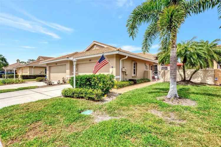 Single-family house For Sale in 218, Auburn Woods Circle, Venice, Florida