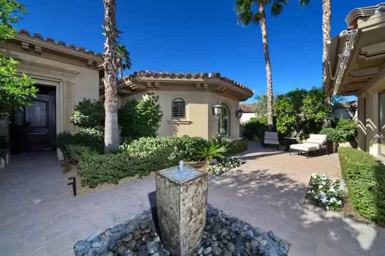 Single-family house For Sale in Indian Wells, California