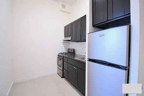 3 Bedroom Apartment Near J & M Train