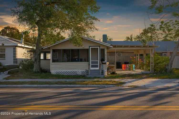 Single-family house For Sale in 4734, 15th Avenue South, Saint Petersburg, Florida