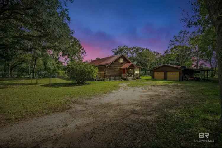 Single-family house For Sale in Elberta, Alabama