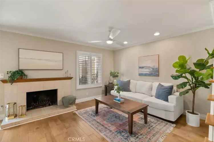 Condo For Sale in 18781, Heavenwood Circle, Huntington Beach, California