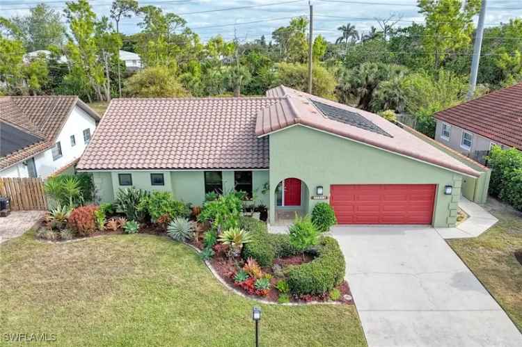 Single-family house For Sale in Bonita Springs, Florida