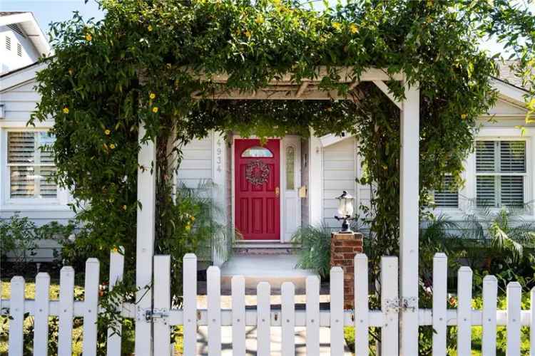 Single-family house For Sale in 4934, Bellaire Avenue, Los Angeles, California