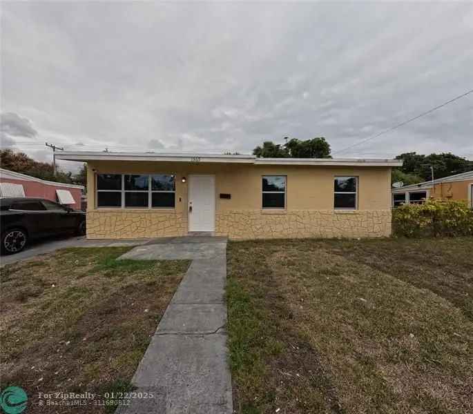 Single-family house For Sale in 1365, 11th Street, West Palm Beach, Florida