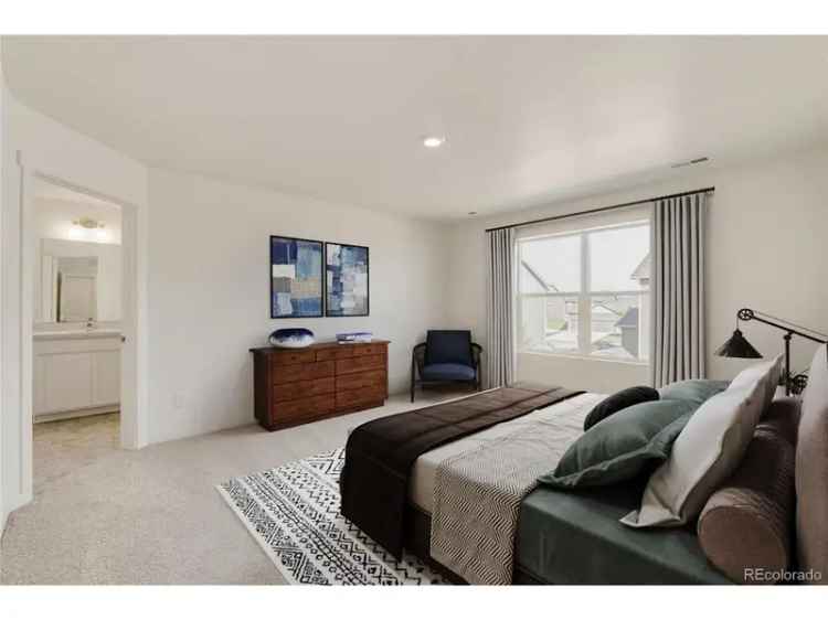 Single-family house For Sale in Parker, Colorado