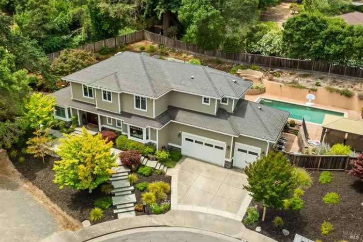 Single-family house For Sale in 20, Deer Valley Court, Petaluma, California