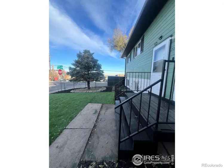 Multi-family house For Sale in Englewood, Colorado