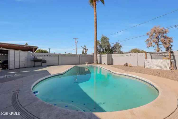 Single-family house For Sale in 2008, West Campbell Avenue, Phoenix, Arizona