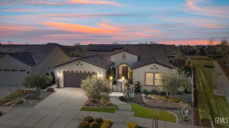 Single-family house For Sale in 2025, Delamere Street, Bakersfield, California