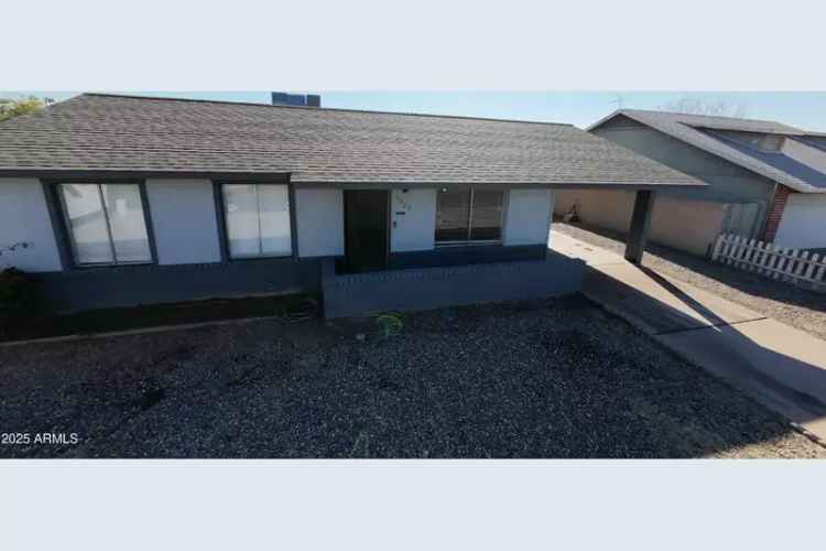 Single-family house For Sale in 7521, West Flower Street, Phoenix, Arizona