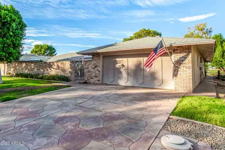 Single-family house For Sale in 12534, West Ashwood Drive, Sun City West, Arizona