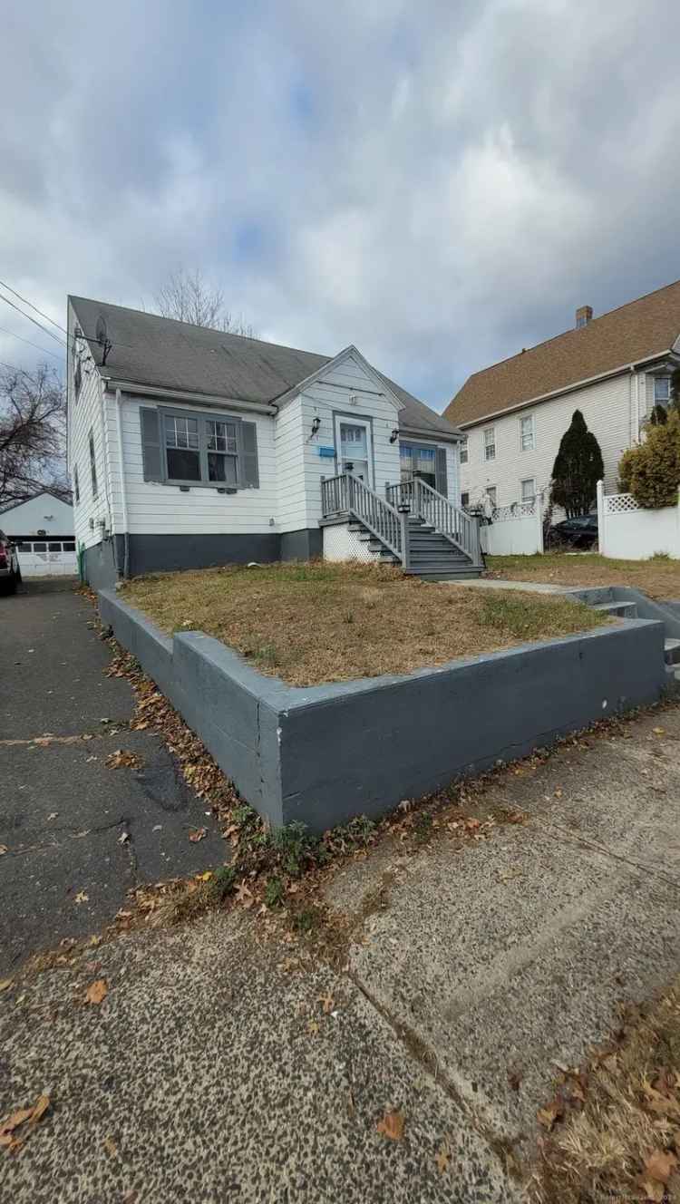 Single-family house For Sale in 69, Weber Avenue, Bridgeport, Connecticut