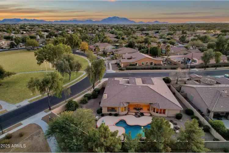 Single-family house For Sale in 4590, East Cloudburst Drive, Gilbert, Arizona