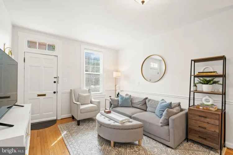 Multi-family house For Sale in 1656, Avon Place Northwest, Washington, District of Columbia