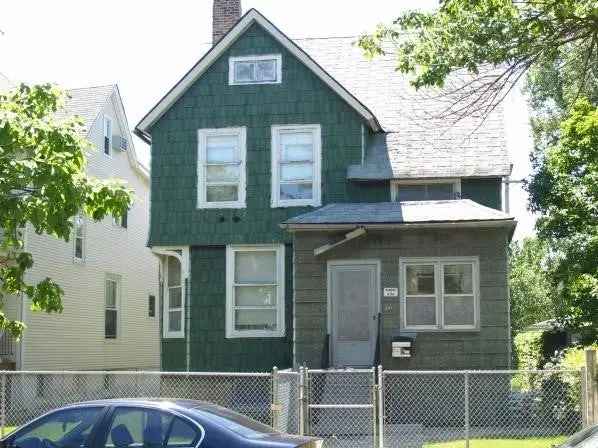 Single-family house For Sale in 4610, North Damen Avenue, Chicago, Illinois