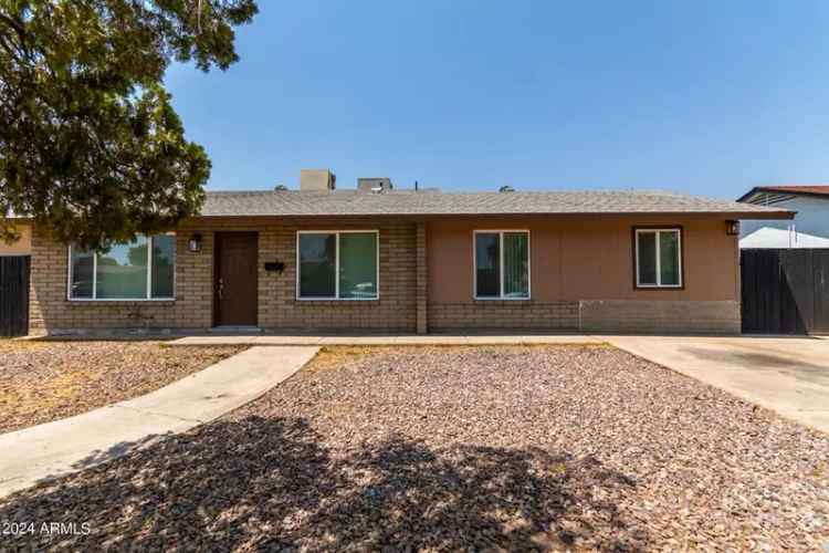 Single-family house For Sale in 8406, West Roma Avenue, Phoenix, Arizona