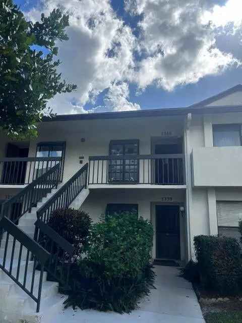 Condo For Sale in Greenacres, Florida