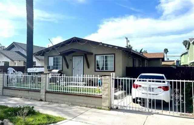 Multi-family house For Sale in 825, South Claudina Street, Anaheim, California