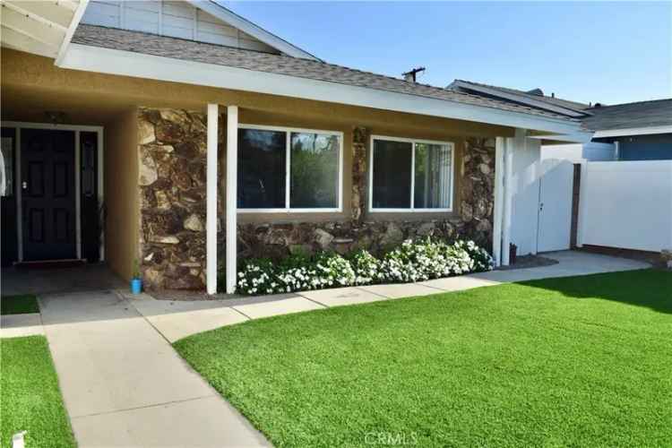 Single-family house For Sale in 17406, Blackhawk Street, Los Angeles, California