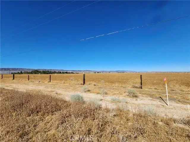 Land For Sale in Lancaster, California