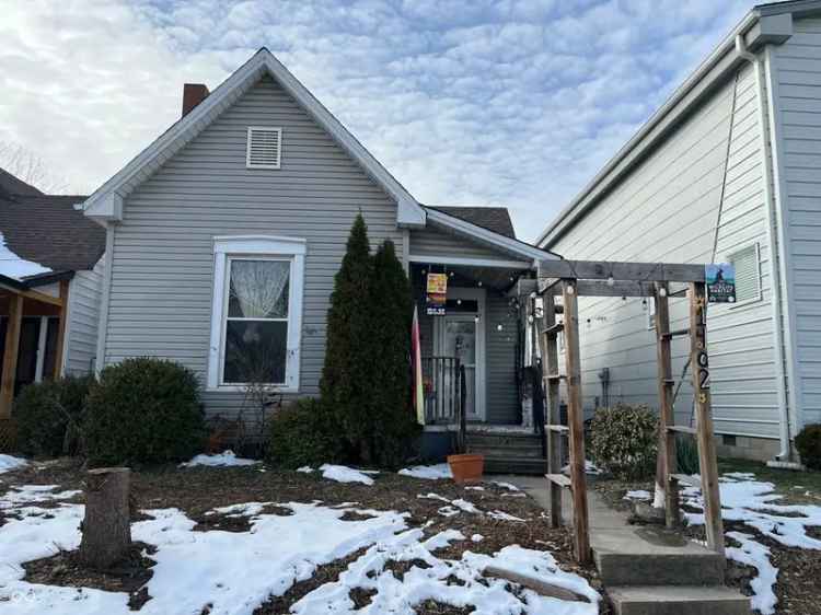 Single-family house For Sale in 1402, Olive Street, Indianapolis, Indiana