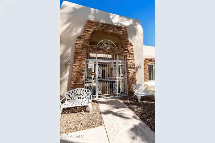 Single-family house For Sale in 10420, East Cedar Waxwing Court, Sun Lakes, Arizona