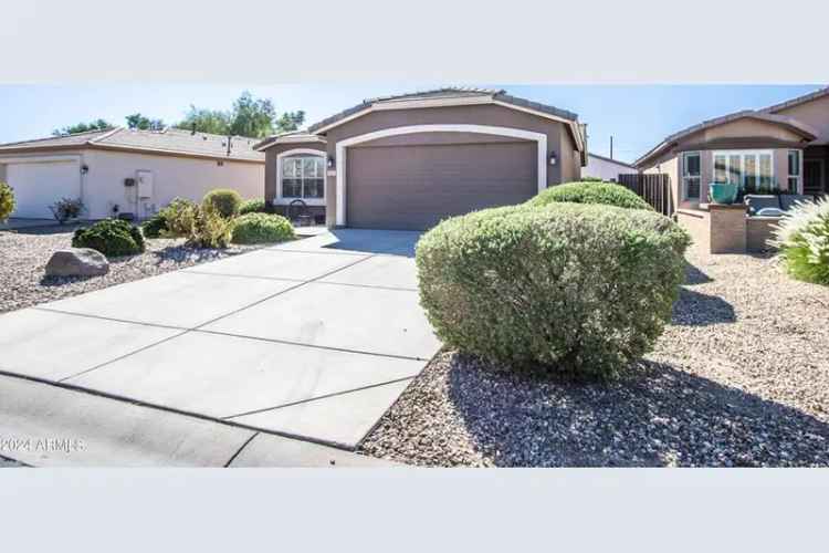 Single-family house For Sale in 3649, East Hazeltine Way, Chandler, Arizona