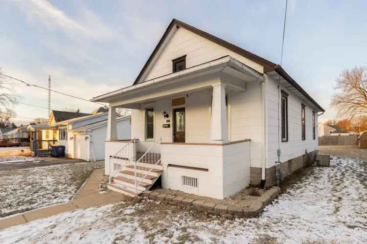 Single-family house For Sale in 1615, Laharpe Street, LaSalle, Illinois