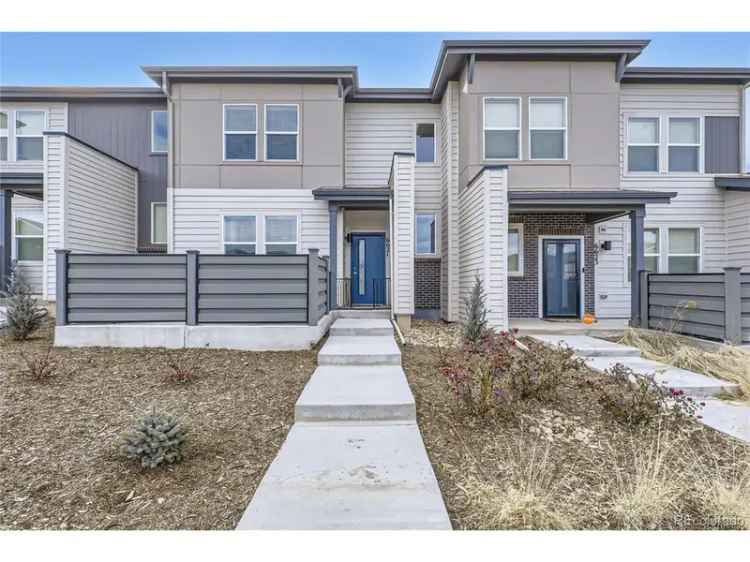 Single-family house For Sale in 6621, North Ceylon Street, Denver, Colorado