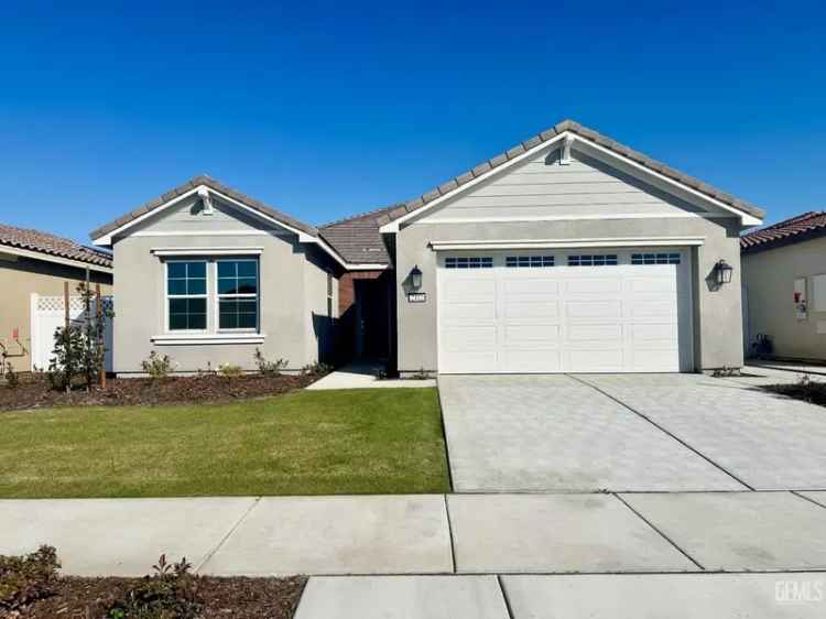 Single-family house For Sale in Bakersfield, California