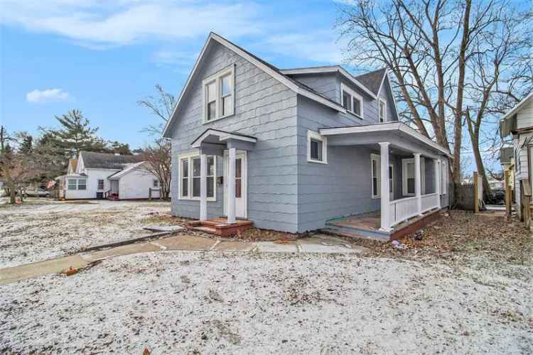 Single-family house For Sale in 1203, Manhattan Street, Michigan City, Indiana