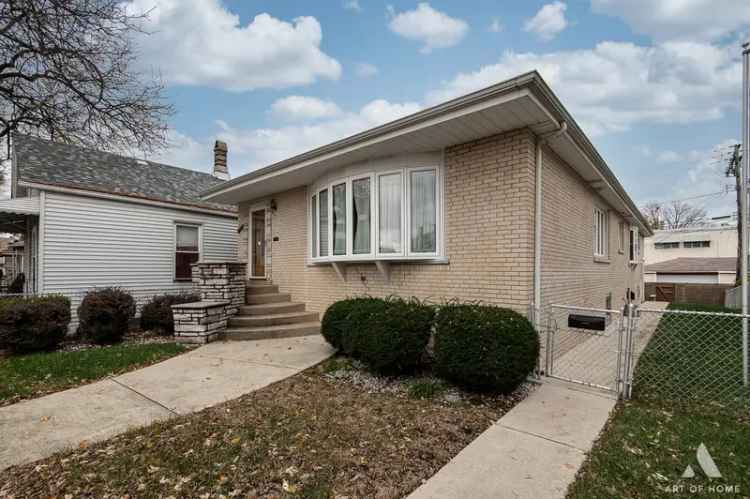 Single-family house For Sale in 2939, South Arch Street, Chicago, Illinois