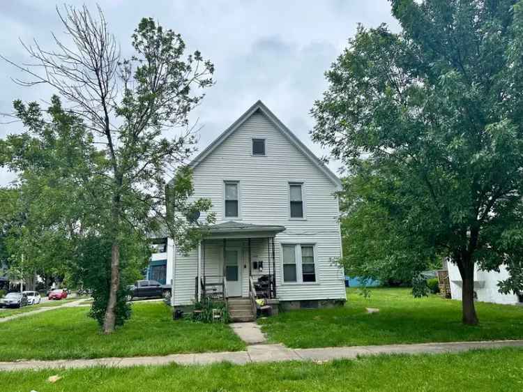 Multi-family house For Sale in 1019, East Bourbonnais Street, Kankakee, Illinois