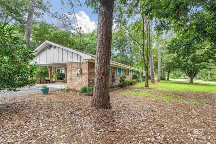 Single-family house For Sale in Mobile, Alabama