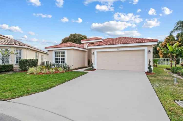 Single-family house For Sale in 7279, Norwich Lane, Boynton Beach, Florida