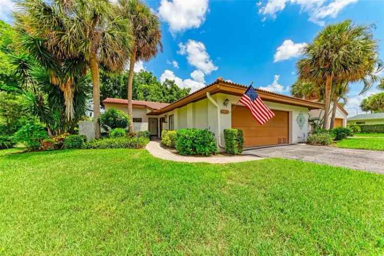 Condo For Sale in 6403, Pelican Drive, Bradenton, Florida