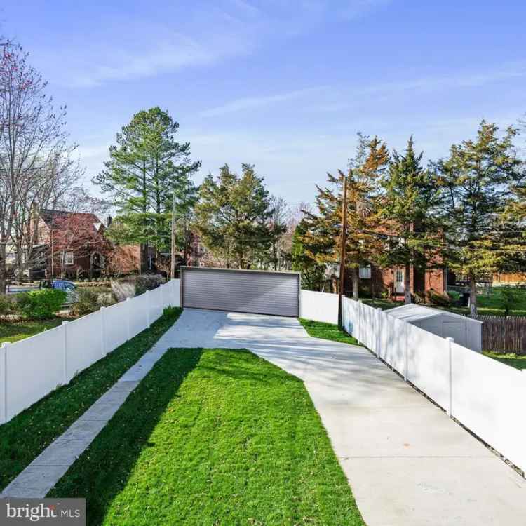 Single-family house For Sale in 2804, Rhode Island Avenue Northeast, Washington, District of Columbia